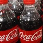 Coca cola presenta la sua prima bevanda alcolica in 130 anni