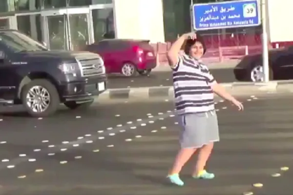 Arabia Saudita: ragazzo balla la macarena e viene arrestato