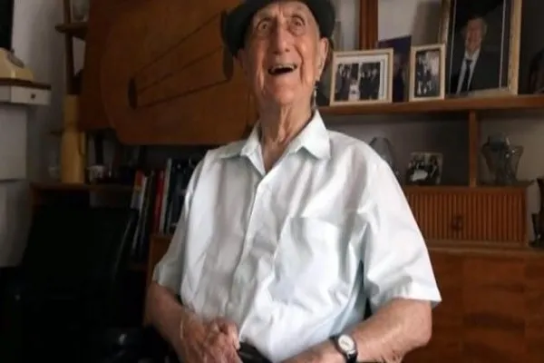 Addio all’uomo più vecchio del mondo: era sopravvissuto all’Olocausto