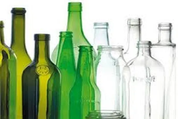 Rifiuti, vuoto a rendere per il vetro: premiata riconsegna bottiglie acqua e birra