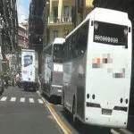 Tassa bus turistici a Napoli: sosta in centro a pagamento