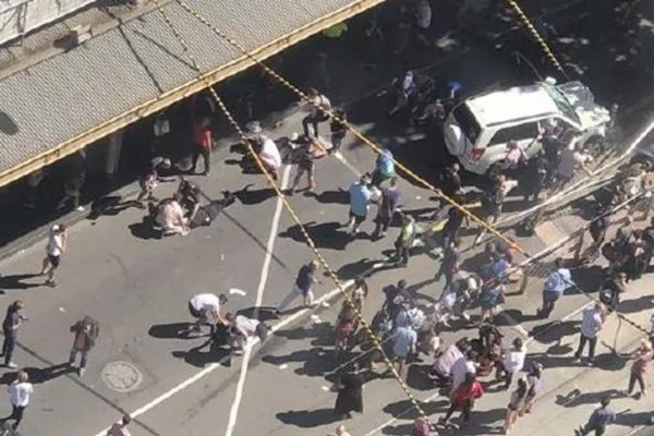Melbourne, auto sulla folla: arrestate due persone