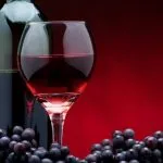 Vino: bere due bicchieri aiuta a mantenere il cervello sano