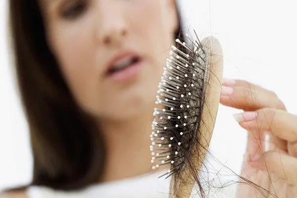Il segreto dei capelli: ecco come si mantengono vitali