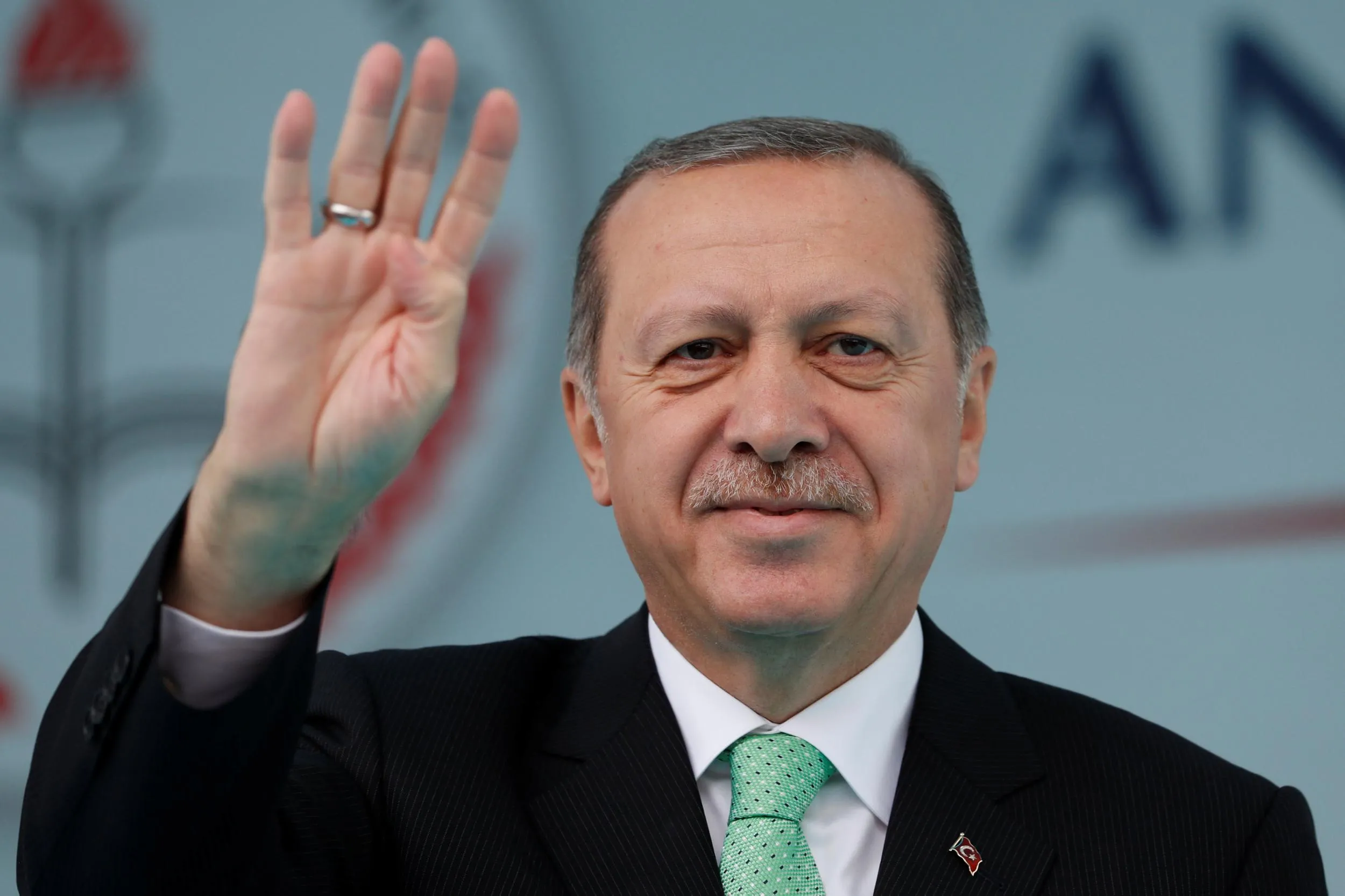 Lira turca in caduta libera: perchè sta crollando?