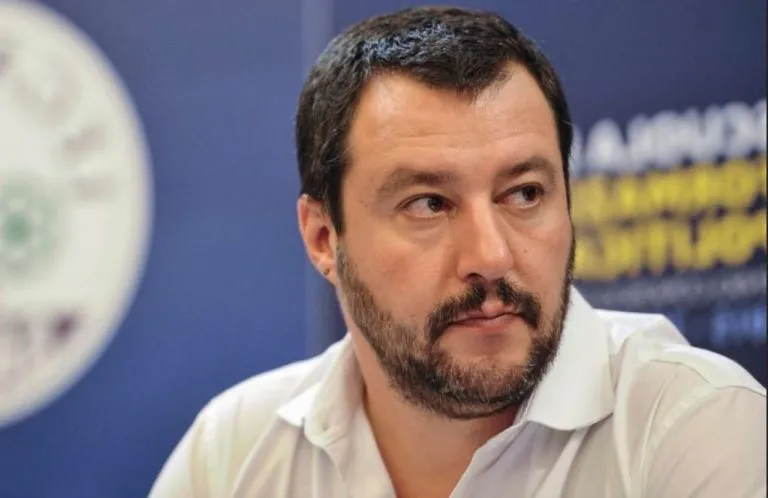 Matteo Salvini: no a immunità parlarmentare, Renzi accusa Di Maio