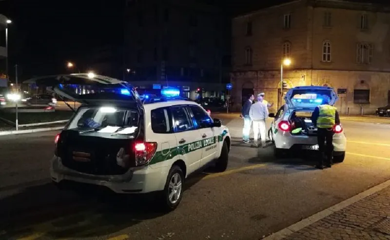 Firenze: grave incidente stradale su via dei Mille, feriti un 24enne e un 65enne