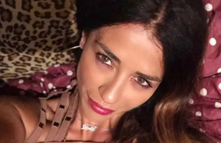 Raffaella Mennoia Instagram: l’autrice di Uomini e Donne commenta il Coachella