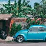 Auto o moto, cosa conviene guidare in città