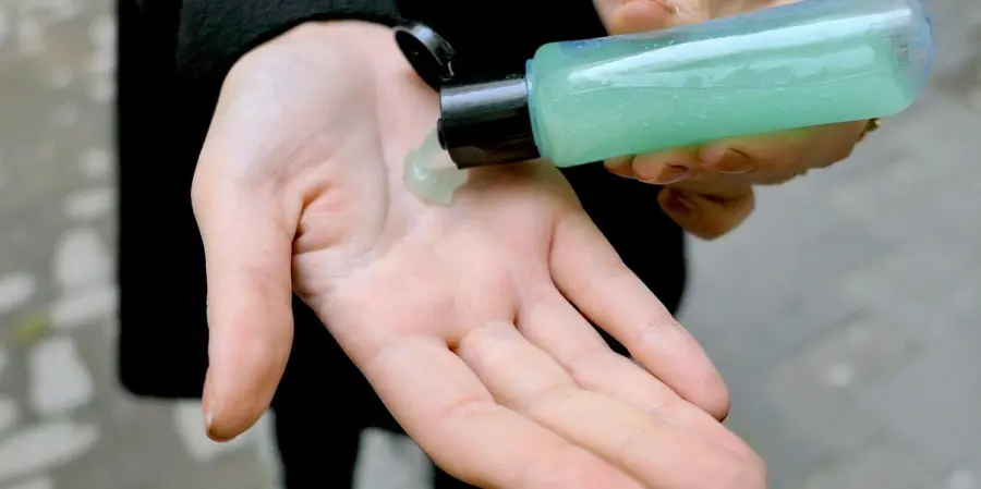 Amuchina fatta in casa: ecco come crearla e perchè può essere pericolosa