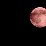 Luna Rosa, occhi al cielo: significato, storia e quando vederla in Italia