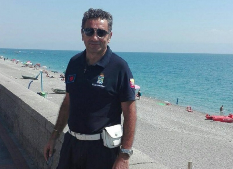 L'ispettore Carmelo Longo si toglie la vita con un colpo di pistola