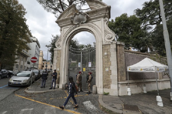 Nunziatura, trovati altri resti: sotto l'edificio c'era un cimitero