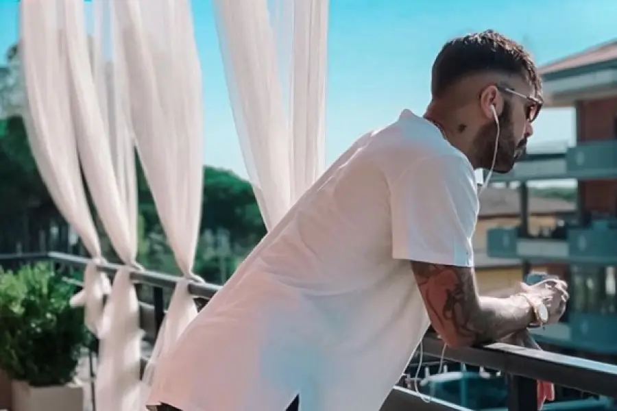 Caos a Napoli, Fabrizio Corona blocca la città