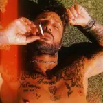 Fabrizio Corona Instagram: allo specchio senza vestiti