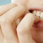 Mangiare le unghie è pericoloso?