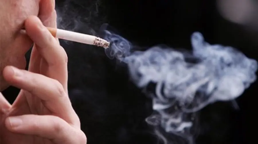Fumo di sigaretta: +50% tra i minorenni