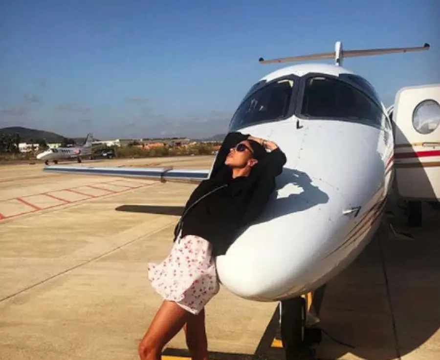 Belen Rodriguez fa arrabbiare i fan. Bufera sul web