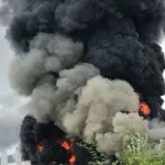 Allarme Versilia dopo incendio in capannone a Pietrasanta
