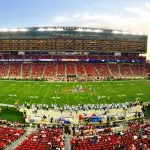 Rihanna rivela di essere incinta durante la sua esibizione al Super Bowl