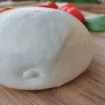 Mozzarelle sequestrate a Firenze, trovai aghi nei latticini