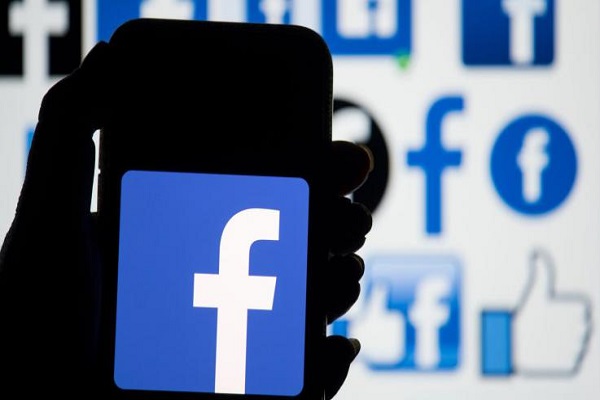 Facebook nel mirino dell'Antitrust per pratiche scorrette