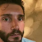 Paura per Stefano De Martino: omicidio nell'albergo dove alloggia