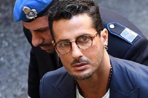 Fabrizio Corona è uscito dal carcere: torna in comunità