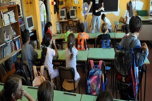 Genitore picchia un insegnante e viene arrestato per oltraggio a pubblico ufficiale