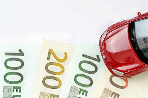 Bollo auto e superbollo 2018: scadenza, esenzione e importo