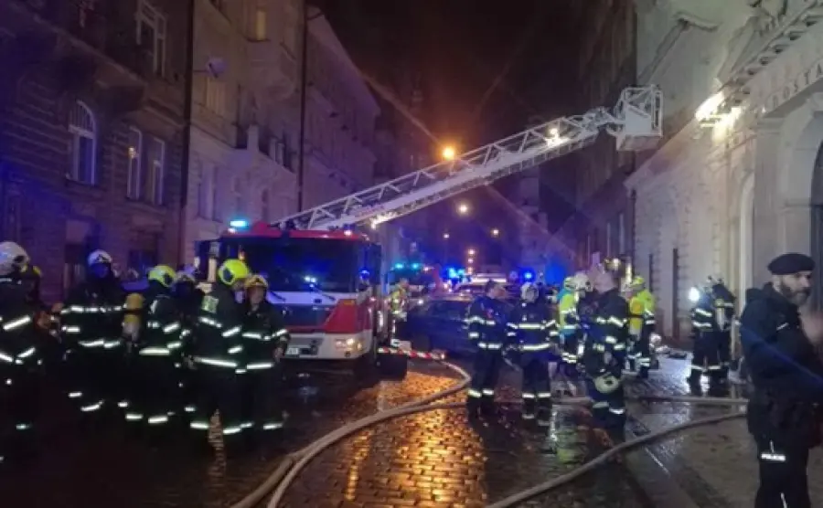 Incendio a Praga in un Hotel. L'attore Alessandro Bertolucci salvo per miracolo