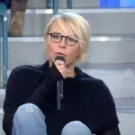 Maria De Filippi fa a pezzi Annamaria del Trono Over