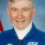 John Young, morto astronauta che camminò sulla Luna