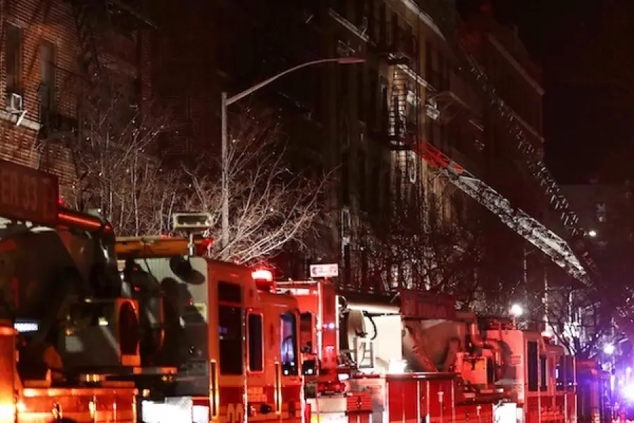 Incendio a New York: in fiamme edificio del Bronx