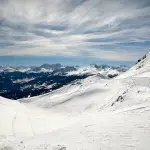 Julian Sands è scomparso: l'attore è disperso sulle montagne della California