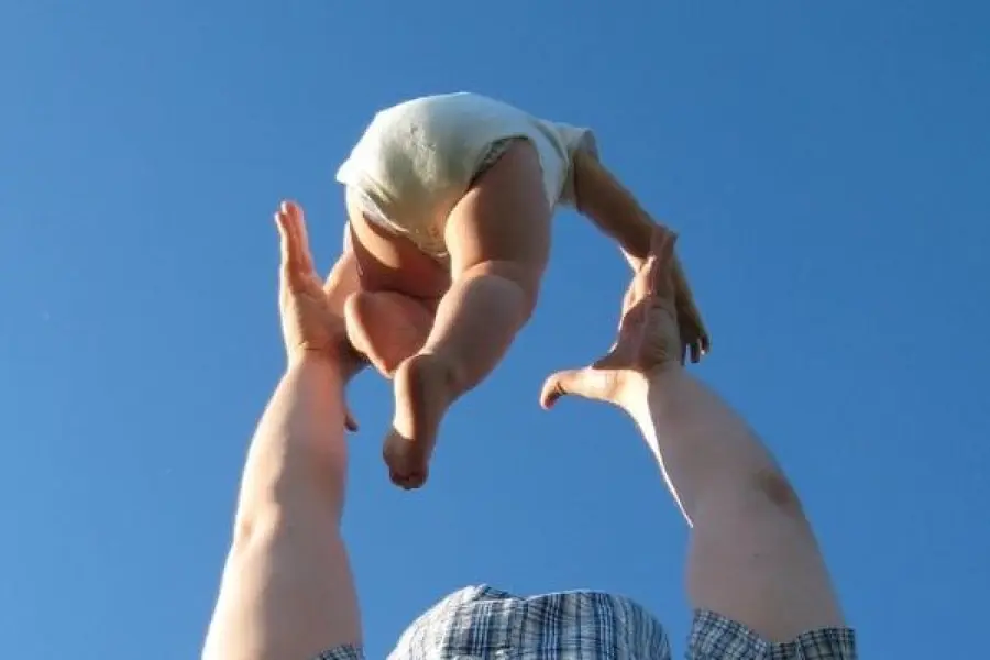 Sindrome del bambino scosso, perché è pericolosa?