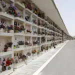 Ad Halloween arriva la tassa sui morti,  quanto costerà morire