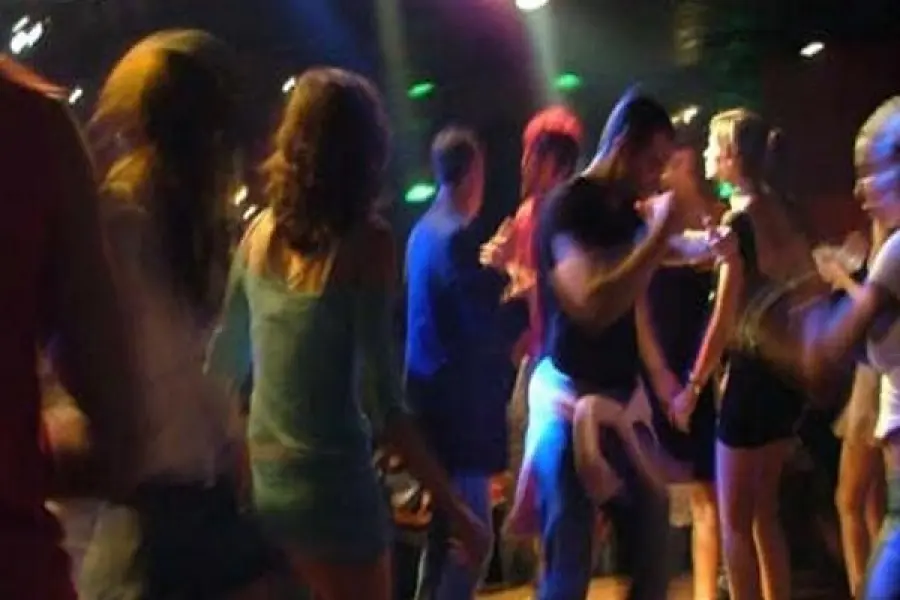 Roma, ragazzo diciassettenne trovato in gravi condizioni dopo notte in discoteca