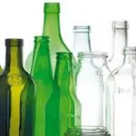 Rifiuti, vuoto a rendere per il vetro: premiata riconsegna bottiglie acqua e birra