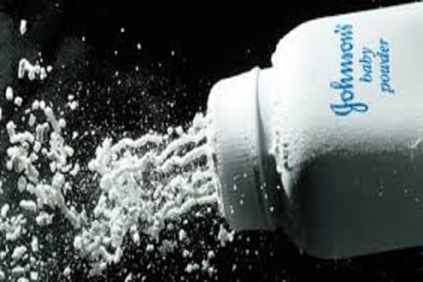 Talco cancerogeno, J&amp;J condannata a maxi risarcimento