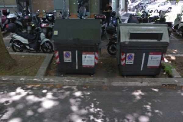 Gambe mozzate trovate in un cassonetto: è giallo a Roma