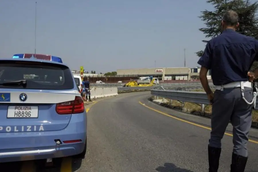 Strage familiare a Palermo, auto tamponata sull'A29: morti padre, madre e figlia