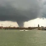 Maltempo Nord Italia: tromba d’aria in Veneto, danni e decine di feriti