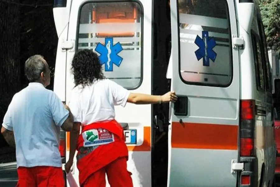 Volo da scala di un hotel, 27enne morto a Viareggio