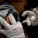 Autismo e vaccini: padre aggredisce il medico del figlio