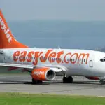 Annullato volo EasyJet per Milano, la compagnia: “arrangiatevi”