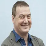 Ritorno in TV per Corrado Guzzanti: LA7 annuncia i palinsesti