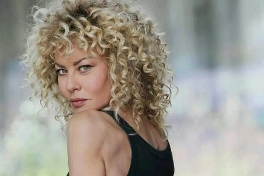 Isola dei Famosi 2017 gossip: Simone Susinna ci ha provato con Eva Grimaldi?