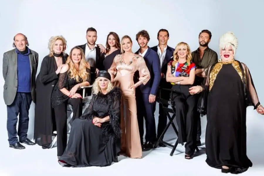 Selfie-Le cose cambiano 2 anticipazioni: Belen Rodriguez non voluta da Maria De Filippi?