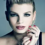 Emma Marrone arriverà l'amore con Riccardo Scamarcio? Indizi social